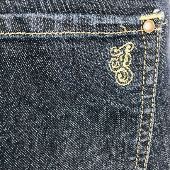 Jessica Simpson Forever Low Rise Blue Jean Shorts - Picture 5 of 8